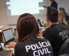 Policiais civis participam de habilitação em Sistema Automatizado de Identificação Biométrica em Curitiba