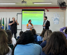 PCPR ministra palestra educativa em escola para surdos na Capital