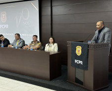 PCPR realiza entrega de medalhas de serviço policial para servidores em Foz do Iguaçu