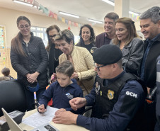 PCPR e Prefeitura de Ponta Grossa lançam programa para confecção de Carteiras de Identidade para crianças