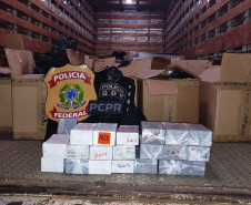 PCPR e PF prendem dois homens em flagrante por descaminho e apreendem celulares contrabandeados em Corbélia