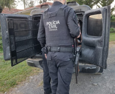 PCPR prende homem em flagrante e apreende cinco armas de fogo e 153 munições em Rebouças