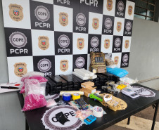 PCPR e PCSC prendem mulher em flagrante por tráfico de drogas em Curitiba