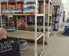 PCPR apreende 12 toneladas de fios elétricos fora do padrão em Quatro Barras
