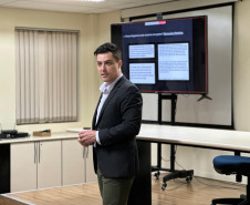 PCPR ministra palestra sobre golpes, crimes virtuais e proteção digital em Curitiba