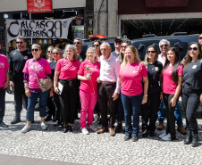 PCPR participa de caminhada e ações da Campanha Outubro Rosa em Curitiba