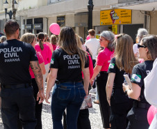 PCPR participa de caminhada e ações da Campanha Outubro Rosa em Curitiba