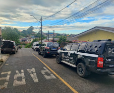 PCPR e PMPR prendem homem e apreendem arma e munições em Guarapuava