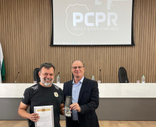 PCPR homenageia servidores com Medalhas de Serviço Policial no noroeste do Estado