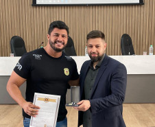 PCPR homenageia servidores com Medalhas de Serviço Policial no noroeste do Estado