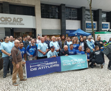 PCPR participa de caminhada em prol do Novembro Azul em Curitiba