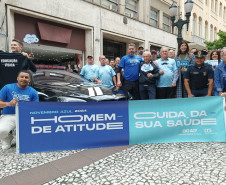 PCPR participa de caminhada em prol do Novembro Azul em Curitiba