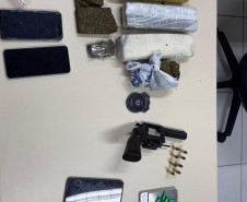 PCPR prende casal em flagrante por tráfico de drogas em Almirante Tamandaré 