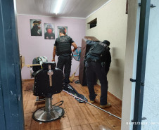 PCPR e PMPR prendem 10 pessoas durante o cumprimento de 27 mandados de busca e apreensão em Cascavel 
