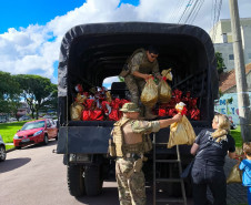 PCPR entrega presentes a crianças de CEMEI em Curitiba