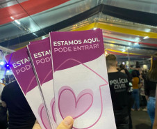 PCPR realiza panfletagem de conscientização ao combate da violência contra a mulher 