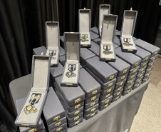 PCPR homenageia servidores com Medalhas de Serviço Policial na Capital