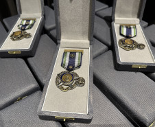 PCPR homenageia servidores com Medalhas de Serviço Policial na Capital