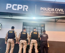 PCPR e PMPR cumprem mandados de busca e apreensão referentes a roubo de caminhão ocorrido em Iretama 