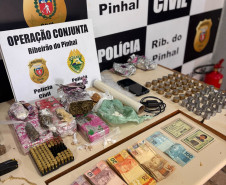PCPR e PMPR prendem duas pessoas e apreendem drogas em Jundiaí do Sul 