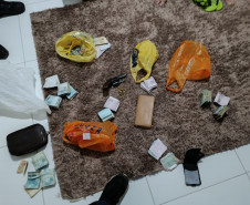 PCPR prende pessoa por diversos crimes e apreende mais de R$ 80 mil em Sengés 