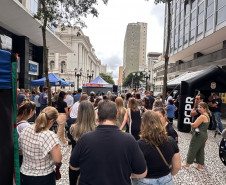 PCPR participa de caminhada em combate ao mosquito da dengue em Curitiba 