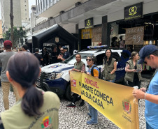 PCPR participa de caminhada em combate ao mosquito da dengue em Curitiba 
