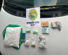 PCPR e PMPR prendem oito pessoas e apreendem drogas em operação contra organização criminosa envolvida no tráfico de drogas no Litoral