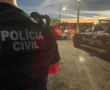 PCPR prende oito pessoas e apreende dois adolescentes durante operação nos Campos Gerais