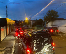 PCPR prende oito pessoas e apreende dois adolescentes durante operação nos Campos Gerais