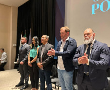 PCPR homenageia servidores com Medalhas de Serviço Policial em Curitiba
