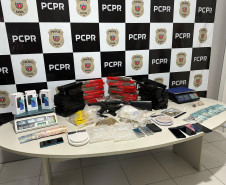 PCPR prende oito em operação contra organização ligada ao tráfico e lavagem de dinheiro