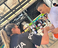 PCPR participa de evento que  divulga serviços públicos de segurança para mulheres e meninas