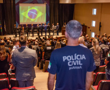  PCPR homenageia 127 servidores com medalhas de Serviço Policial em Curitiba 