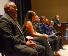  PCPR homenageia 127 servidores com medalhas de Serviço Policial em Curitiba 