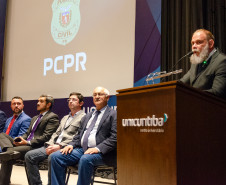 PCPR homenageia 127 servidores com medalhas de Serviço Policial em Curitiba 