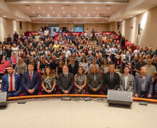  PCPR homenageia 127 servidores com medalhas de Serviço Policial em Curitiba 