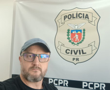 Policial civil lança primeiro livro após anos dedicados à literatura