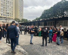 PCPR realiza visita guiada pela Delegacia de Furtos e Roubos com estudantes de direito em Curitiba