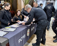  PCPR homenageia 127 servidores com Medalhas de Serviço Policial em Maringá 