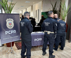  PCPR homenageia 127 servidores com Medalhas de Serviço Policial em Maringá 