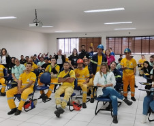 PCPR realiza palestra na PASA para operários da empresa em alusão ao maio laranja, em Paranaguá 