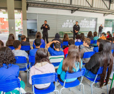 PCPR realiza palestra sobre cidadania e responsabilidade para alunos do ensino médio em Piraquara