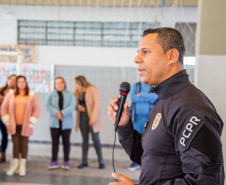 PCPR realiza palestra sobre cidadania e responsabilidade para alunos do ensino médio em Piraquara