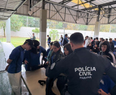 PCPR realiza palestra sobre cidadania e responsabilidade para alunos do ensino médio em Piraquara