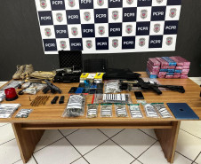 PCPR prende três pessoas em operação contra grupo armado em Foz do Iguaçu
