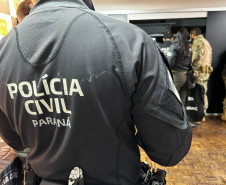 PCPR prende 10 pessoas durante operação contra organização criminosa em Paranaguá