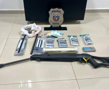 PCPR e PMPR prendem duas mulheres por tráfico de drogas em Mangueirinha