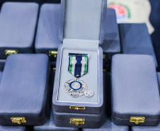 PCPR homenageia 140 servidores com medalhas de serviço policial no Oeste