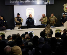 PCPR e PMPR prendem 66 pessoas em megaoperação contra grupo que controlava o tráfico no centro de Curitiba